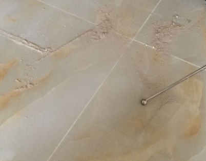 双台子瓷砖空鼓维修公司分享粘合剂选择不当在瓷砖铺贴过程中可能导致以下问题