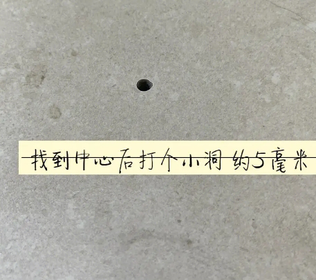 双台子瓷砖空鼓维修公司专业解答在瓷砖铺贴过程中，如果砂料搅拌不均匀，将会带来以下问题